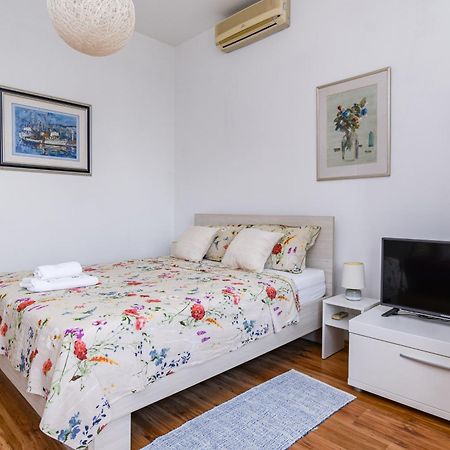 Апартаменты Apartman Zara Опатия Экстерьер фото